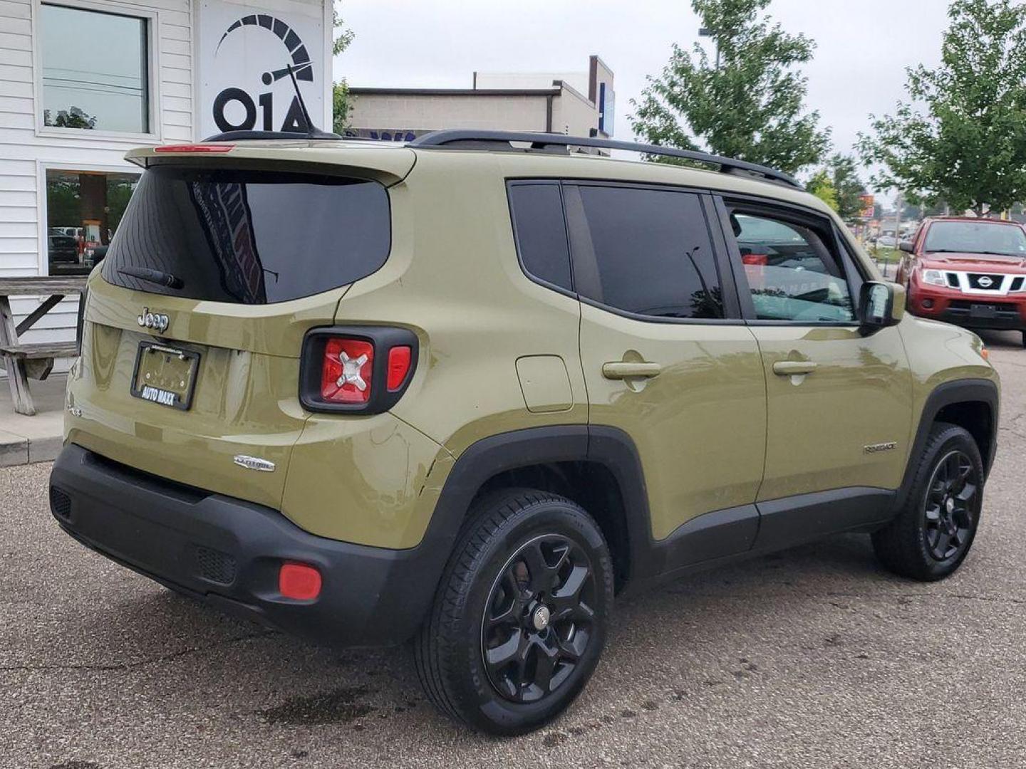 2015 Commando /Black Jeep Renegade Latitude 4WD (ZACCJBBT2FP) with an 2.4L L4 engine, 6-Speed Manual transmission, located at 234 Columbia Ave, Battle Creek, MI, 49015, (269) 222-0088, 42.298264, -85.192543 - <b>Vehicle Details</b><br>Experience the perfect blend of rugged capability and modern convenience with this 2015 Jeep Renegade Latitude. Equipped with a robust 4WD system, this versatile SUV is ready to tackle any terrain, making it an ideal choice for both urban adventures and off-road excursions. - Photo#1