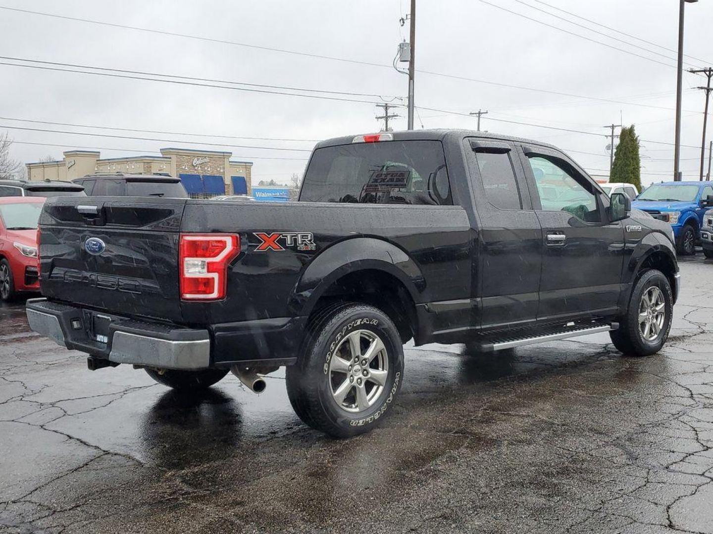 2018 Shadow Black /Medium Earth Grey Ford F-150 XL SuperCab 6.5-ft. Bed 2WD (1FTEX1EB8JF) with an 3.3L V6 DOHC 24V engine, 6A transmission, located at 234 Columbia Ave, Battle Creek, MI, 49015, (269) 222-0088, 42.298264, -85.192543 - <b>Vehicle Details</b><br>Looking for a reliable and powerful truck? Look no further than this pre-owned 2018 Ford F-150 XLT with only 58146 miles on it! This truck comes equipped with 4WD and a V6, 3.3L engine, providing you with the strength and capability you need for any task. Stay entertained - Photo#3