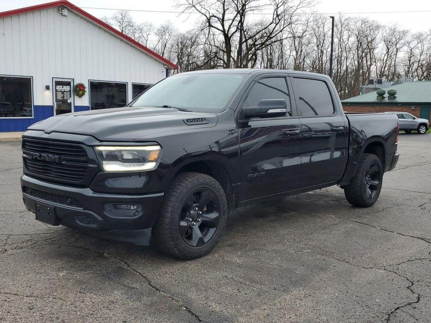 2019 Diamond Black Crystal Pearlcoat /Black RAM 1500 Big Horn Crew Cab SWB 4WD (1C6RRFFG7KN) with an 3.6L V6 DOHC 24V engine, 8A transmission, located at 6064 Gull Rd, Kalamazoo, MI, 49048, (269) 222-0088, 42.328388, -85.512924 - <b>Summary</b><br>Power Moonroof<br><br><b>Vehicle Details</b><br>Step into the driver's seat of power and sophistication with this pristine 2019 Ram 1500 Big Horn/Lone Star! This exceptional truck, boasting an incredible 0 miles, is ready to redefine your driving experience with its robust 4WD and - Photo#1