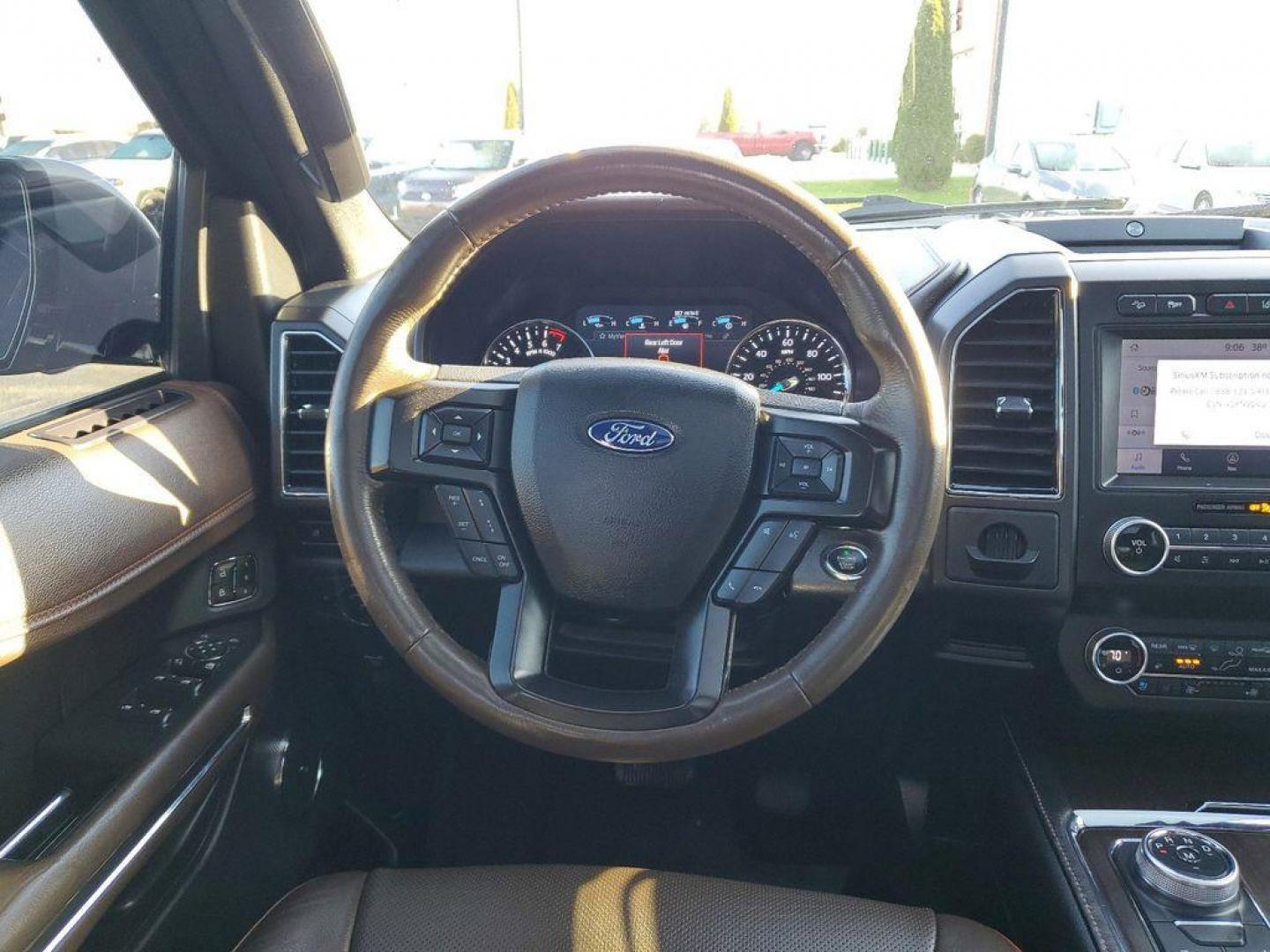 2020 Burgundy Velvet Metallic Tinted Clearcoat /Mesa/Ebony Ford Expedition King Ranch 4WD (1FMJU1PT2LE) with an 3.5L V6 DOHC 24V FFV engine, 6A transmission, located at 234 Columbia Ave, Battle Creek, MI, 49015, (269) 222-0088, 42.298264, -85.192543 - <b>Summary</b><br>Auto Maxx's mission is to ensure all our customers have a positive auto buying experience and are completely satisfied with their new vehicle. Power Moonroof Rear Seat Entertainment<br><br><b>Vehicle Details</b><br>This vehicle is a certified CARFAX 1-owner. Our vehicle history ana - Photo#15