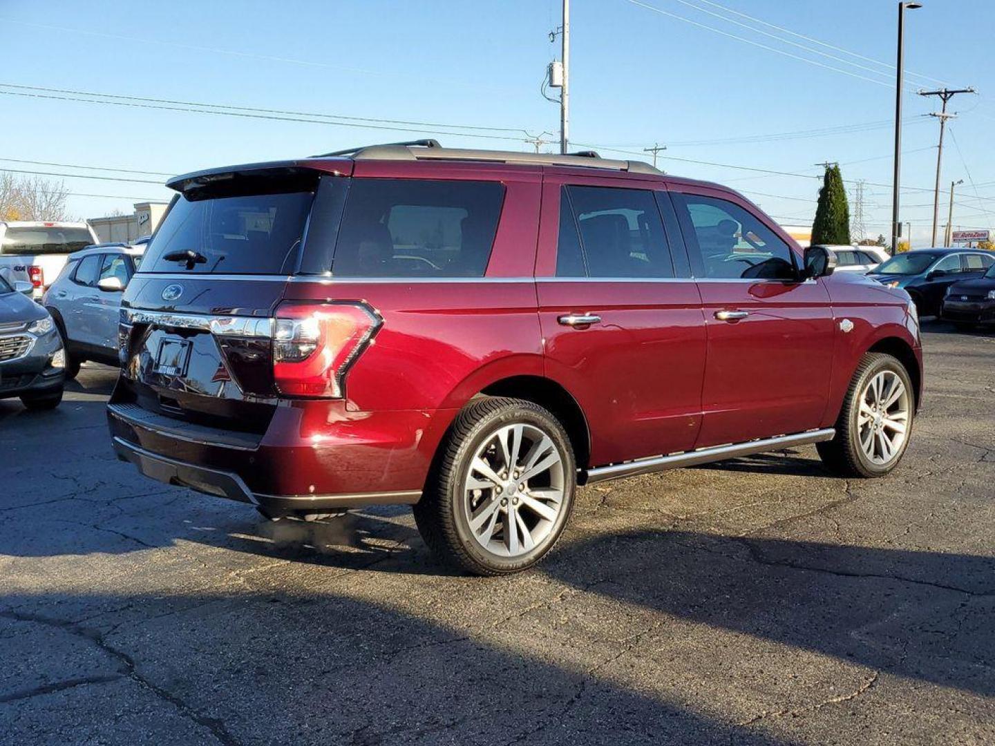 2020 Burgundy Velvet Metallic Tinted Clearcoat /Mesa/Ebony Ford Expedition King Ranch 4WD (1FMJU1PT2LE) with an 3.5L V6 DOHC 24V FFV engine, 6A transmission, located at 234 Columbia Ave, Battle Creek, MI, 49015, (269) 222-0088, 42.298264, -85.192543 - <b>Summary</b><br>Auto Maxx's mission is to ensure all our customers have a positive auto buying experience and are completely satisfied with their new vehicle. Power Moonroof Rear Seat Entertainment<br><br><b>Vehicle Details</b><br>This vehicle is a certified CARFAX 1-owner. Our vehicle history ana - Photo#3