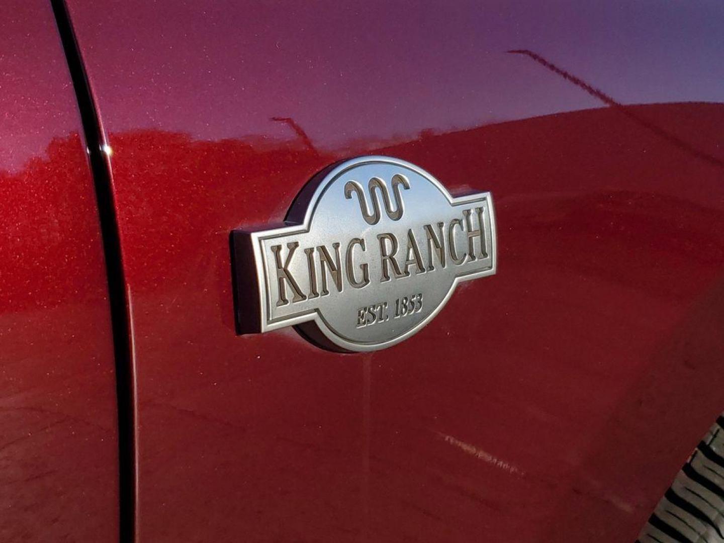 2020 Burgundy Velvet Metallic Tinted Clearcoat /Mesa/Ebony Ford Expedition King Ranch 4WD (1FMJU1PT2LE) with an 3.5L V6 DOHC 24V FFV engine, 6A transmission, located at 234 Columbia Ave, Battle Creek, MI, 49015, (269) 222-0088, 42.298264, -85.192543 - <b>Summary</b><br>Auto Maxx's mission is to ensure all our customers have a positive auto buying experience and are completely satisfied with their new vehicle. Power Moonroof Rear Seat Entertainment<br><br><b>Vehicle Details</b><br>This vehicle is a certified CARFAX 1-owner. Our vehicle history ana - Photo#5