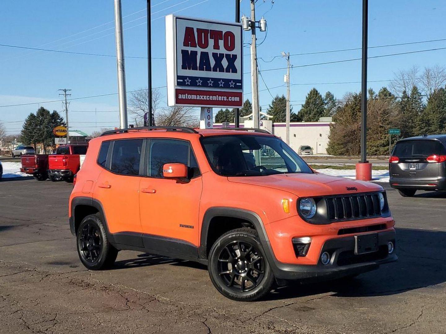 2020 Omaha Orange Clearcoat /black Jeep Renegade Latitude 4WD (ZACNJBBB1LP) with an 2.4L L4 DOHC 16V engine, 9A transmission, located at 6064 Gull Rd, Kalamazoo, MI, 49048, (269) 222-0088, 42.328388, -85.512924 - Rev up your adventures with this dynamic 2020 Jeep Renegade Altitude, a perfect blend of rugged capability and modern sophistication! This stunning SUV, with its robust 4WD and efficient 4 Cyl, 2.4L engine, is designed to conquer both the urban jungle and off-road trails with ease. You can trust its - Photo#0