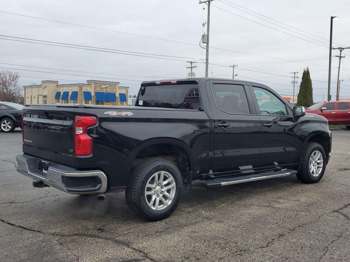 2021 Black /Jet Black Chevrolet Silverado 1500 LT Crew Cab Long Box 2WD (3GCPYJEK1MG) with an 2.7L L4 DOHC 16V TURBO engine, 6A transmission, located at 6064 Gull Rd, Kalamazoo, MI, 49048, (269) 222-0088, 42.328388, -85.512924 - Get ready to elevate your driving experience with this exceptional 2021 Chevrolet Silverado 1500 LT 4WD! This powerhouse of a truck combines rugged capability with modern sophistication, making it the perfect choice for both work and play. Under the hood, you'll find a dynamic 4-cylinder, 2.7L turbo - Photo#3