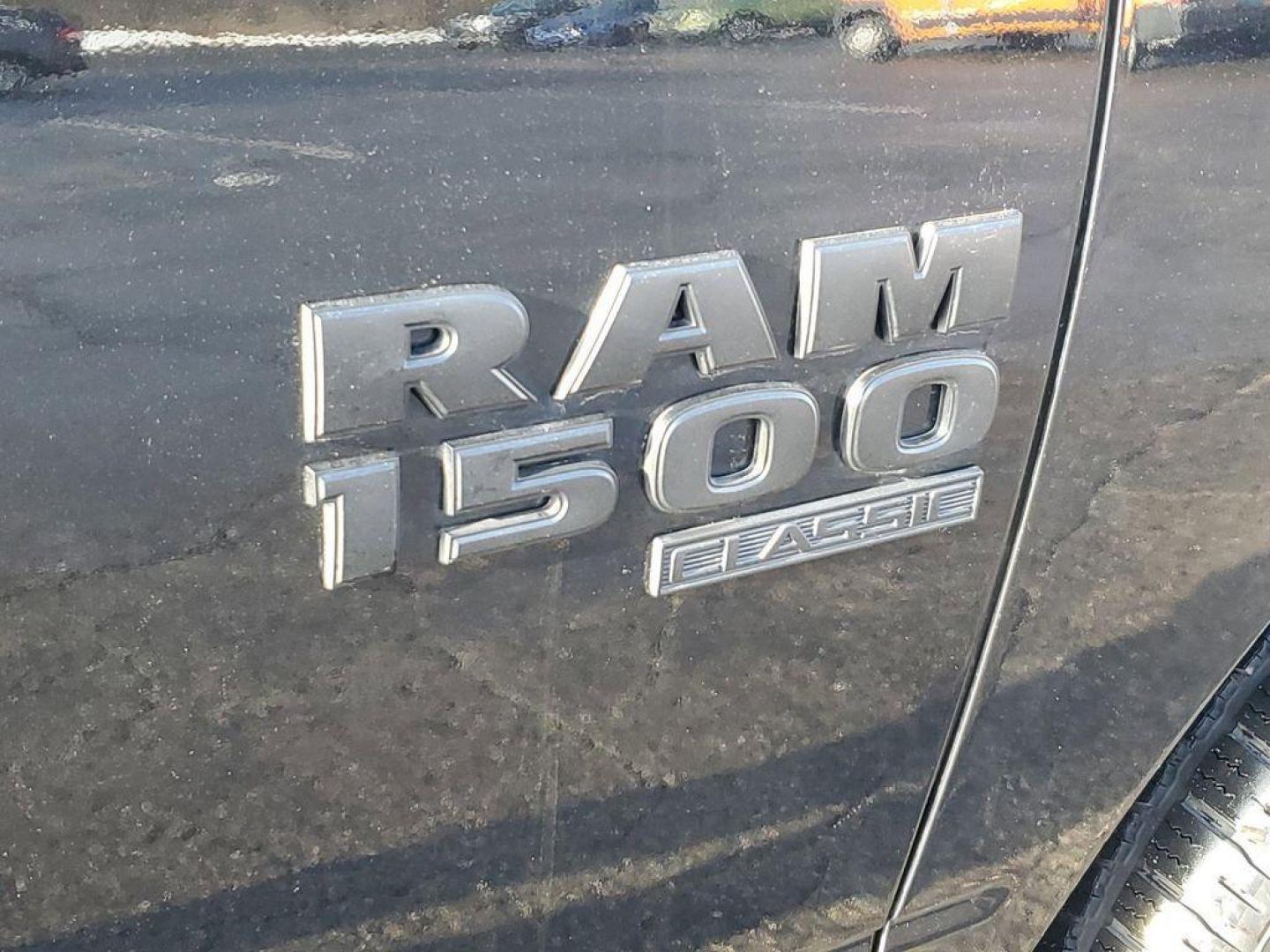 2021 BLACK /GREY RAM 1500 Classic Tradesman Quad Cab 4WD (1C6RR7FG5MS) with an 3.6L V6 DOHC 24V FFV engine, 8A transmission, located at 6064 Gull Rd, Kalamazoo, MI, 49048, (269) 222-0088, 42.328388, -85.512924 - For sale: a robust and reliable 2021 Ram 1500 Classic EXPRESS with just 46,390 miles. Equipped with a powerful V6, 3.6L engine and 4WD, this truck is ready to tackle any adventure, whether you're hitting the trails or cruising on the highway. Experience the perfect blend of comfort and capability.<b - Photo#5