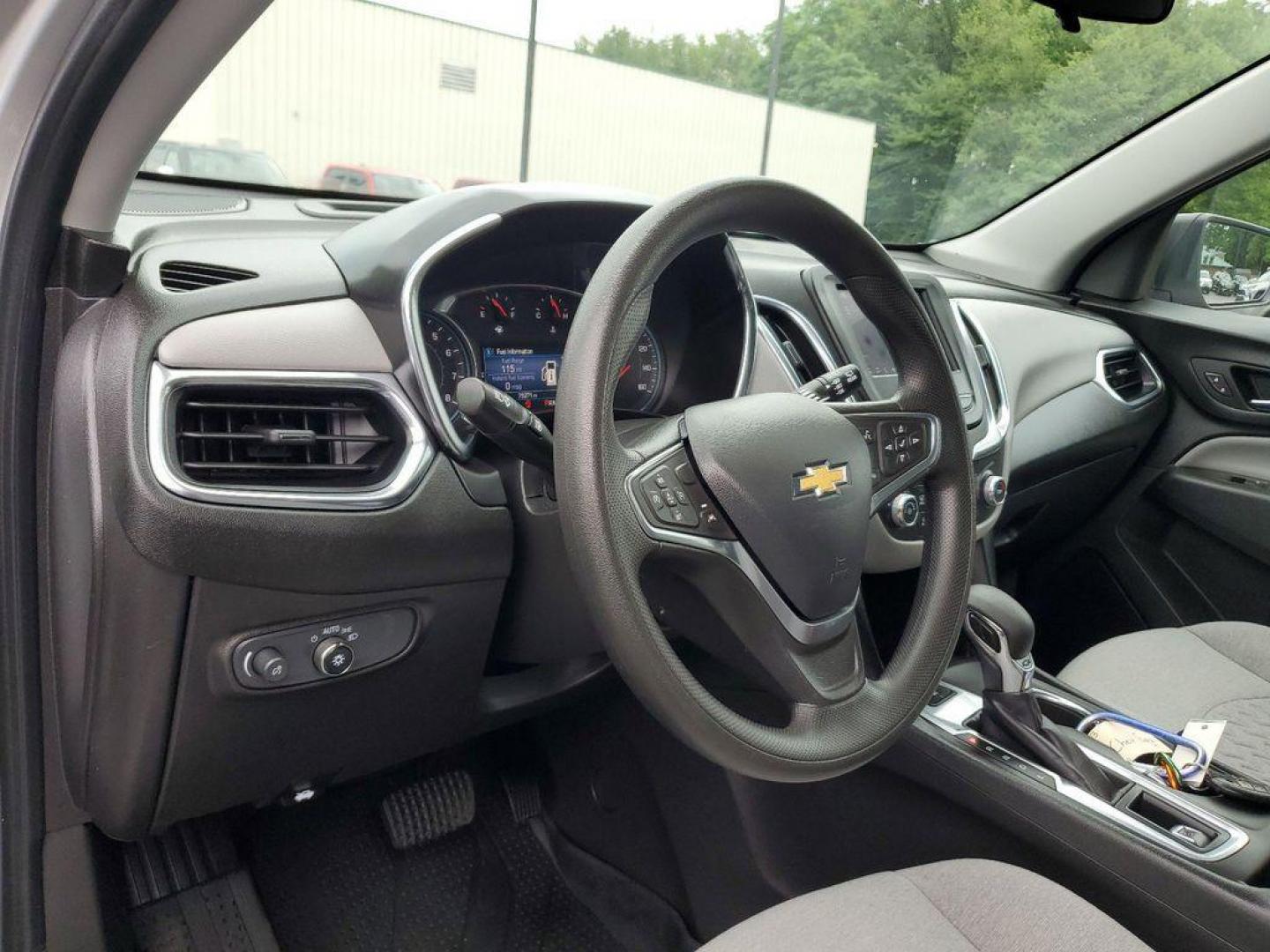 2022 Silver Ice Metallic /Medium Ash Gray Chevrolet Equinox LS 1.5 AWD (3GNAXSEV4NS) with an 1.5L L4 DOHC 16V TURBO engine, 6A transmission, located at 6064 Gull Rd, Kalamazoo, MI, 49048, (269) 222-0088, 42.328388, -85.512924 - <b>Vehicle Details</b><br>For sale at our dealership: a well-maintained 2022 Chevrolet Equinox LS with AWD, equipped with a robust L4, 1.5L engine. This versatile SUV is perfect for those seeking reliability and modern features in a pre-owned vehicle. It comes certified as a CARFAX 1-Owner, ensuring - Photo#19