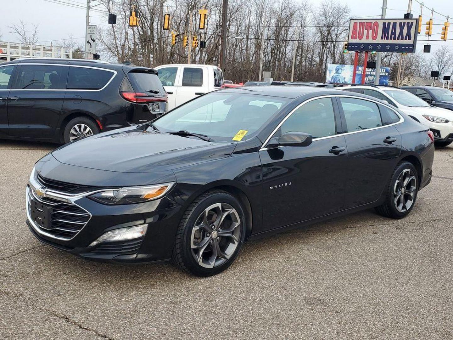 2022 Mosaic Black Metallic /Jet Black Chevrolet Malibu LT (1G1ZD5ST2NF) with an 1.5L L4 DOHC 16V engine, 6A transmission, located at 234 Columbia Ave, Battle Creek, MI, 49015, (269) 222-0088, 42.298264, -85.192543 - <b>Vehicle Details</b><br>For sale at our dealership is a pristine 2022 Chevrolet Malibu LT, perfect for those seeking style, comfort, and performance in a midsize sedan. This Malibu comes with a 4-cylinder, 1.5L engine paired with front-wheel drive, ensuring a smooth and efficient driving experienc - Photo#3