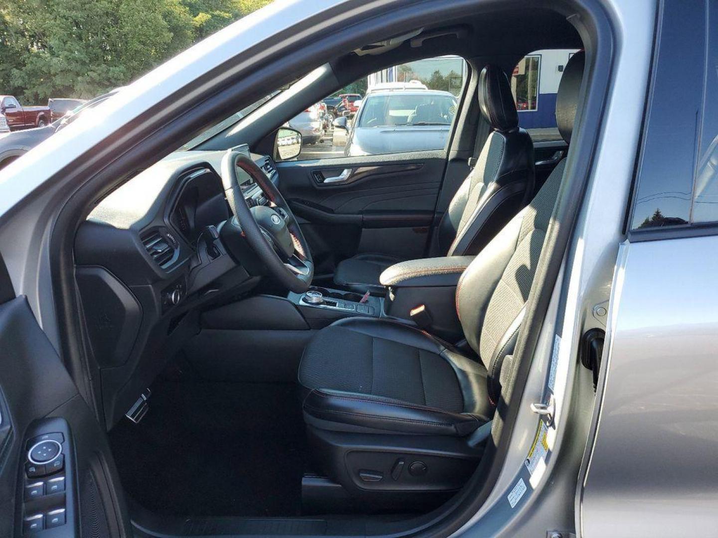 2023 Iconic Silver Metallic /Ebony Ford Escape ST-Line AWD (1FMCU9MN5PU) with an 1.5L L3 engine, 8A transmission, located at 234 Columbia Ave, Battle Creek, MI, 49015, (269) 222-0088, 42.298264, -85.192543 - <b>Vehicle Details</b><br>Looking for a reliable and stylish SUV? Check out this 2023 Ford Escape ST Line with only 24,006 miles, available now at our dealership. This well-maintained vehicle comes with a CARFAX 1-Owner report, ensuring you are getting a quality car with a clean history. Equipped w - Photo#8