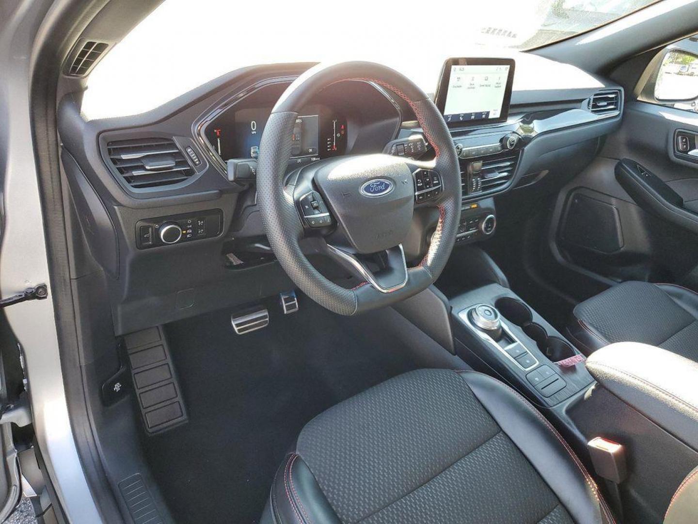 2023 Iconic Silver Metallic /Ebony Ford Escape ST-Line AWD (1FMCU9MN5PU) with an 1.5L L3 engine, 8A transmission, located at 234 Columbia Ave, Battle Creek, MI, 49015, (269) 222-0088, 42.298264, -85.192543 - <b>Vehicle Details</b><br>Looking for a reliable and stylish SUV? Check out this 2023 Ford Escape ST Line with only 24,006 miles, available now at our dealership. This well-maintained vehicle comes with a CARFAX 1-Owner report, ensuring you are getting a quality car with a clean history. Equipped w - Photo#11